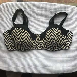 Ava and Viv bikini top (Size 18W)